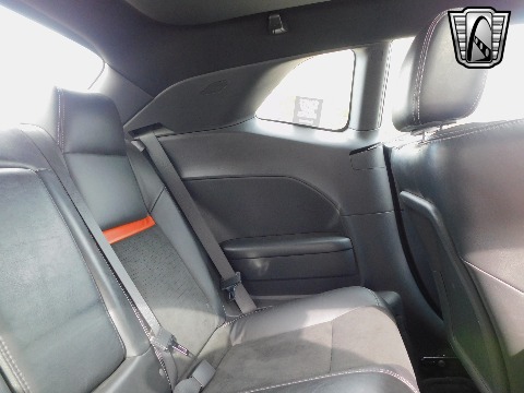 2008 Dodge Challenger image 32