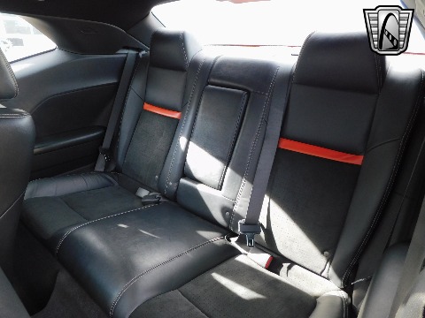 2008 Dodge Challenger image 35