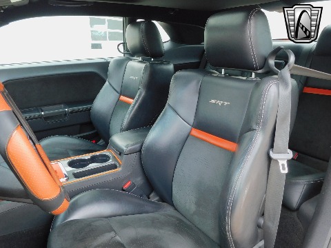 2008 Dodge Challenger image 12