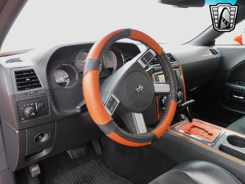 2008 Dodge Challenger image 13