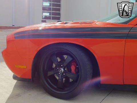 2008 Dodge Challenger image 39