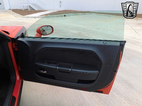 2008 Dodge Challenger image 14