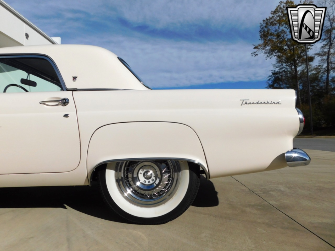 1955 Ford Thunderbird 40