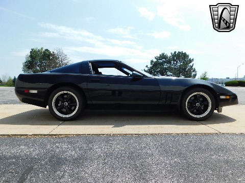 1988 Chevrolet Corvette image 32