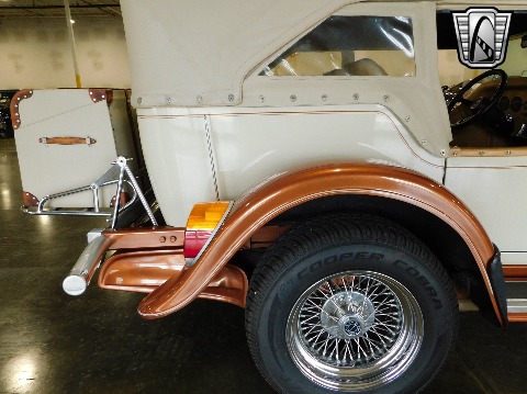 1979 Excalibur Phaeton image 56