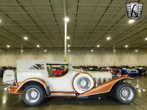 1979 Excalibur Phaeton image 14