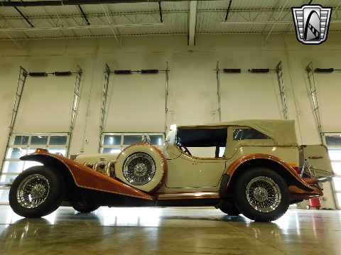 1979 Excalibur Phaeton image 18