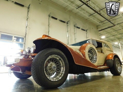 1979 Excalibur Phaeton image 19