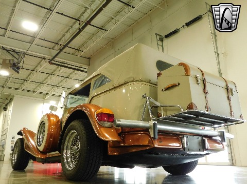 1979 Excalibur Phaeton image 25