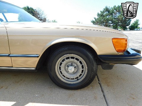 1985 Mercedes-Benz 380 SL image 57