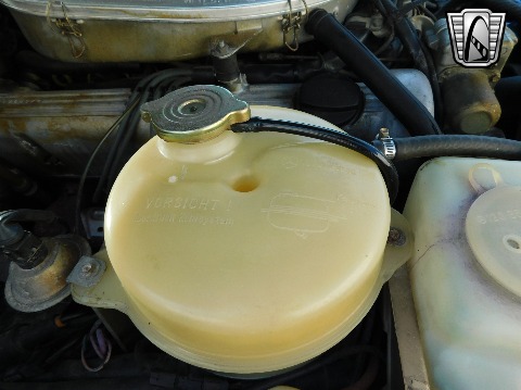 1985 Mercedes-Benz 380 SL image 108