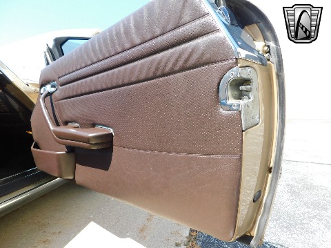 1985 Mercedes-Benz 380 SL image 90