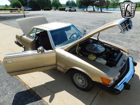 1985 Mercedes-Benz 380 SL image 66
