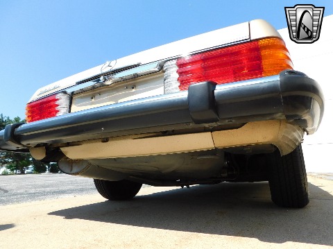 1985 Mercedes-Benz 380 SL image 52