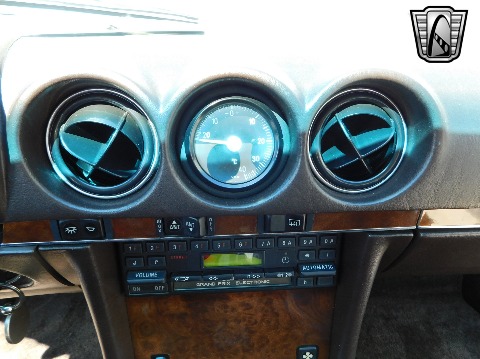 1985 Mercedes-Benz 380 SL image 80