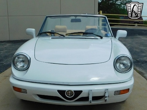 1991 Alfa Romeo Spider image 5