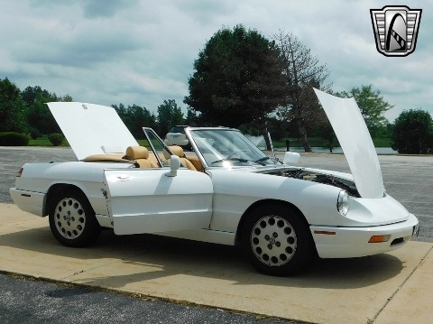 1991 Alfa Romeo Spider image 65