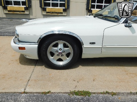 1994 Jaguar XJS image 17