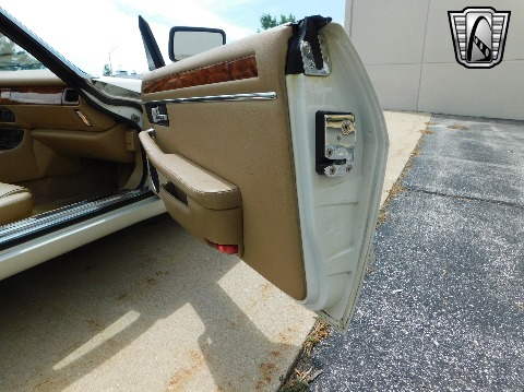 1994 Jaguar XJS image 52