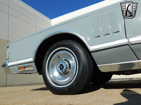 1978 Lincoln Mark V image 32
