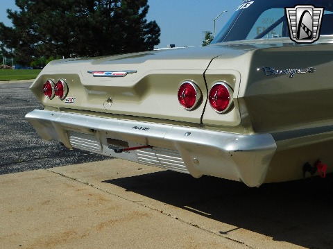 1963 Chevrolet Biscayne image 26