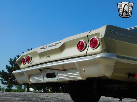 1963 Chevrolet Biscayne image 27