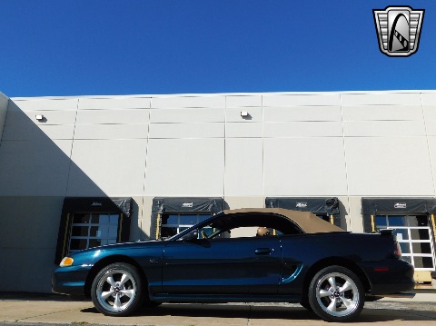 1995 Ford Mustang image 37