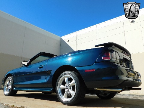 1995 Ford Mustang image 24