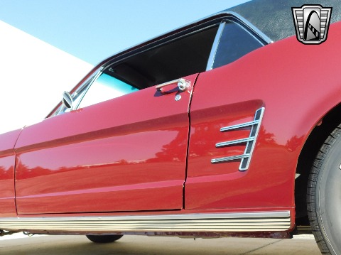 1966 Ford Mustang image 33