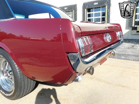1966 Ford Mustang image 38