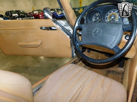 1987 Mercedes-Benz 560SL image 106