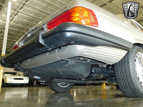 1987 Mercedes-Benz 560SL image 57