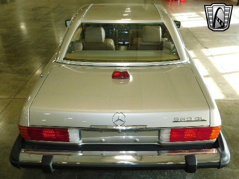 1987 Mercedes-Benz 560SL image 9