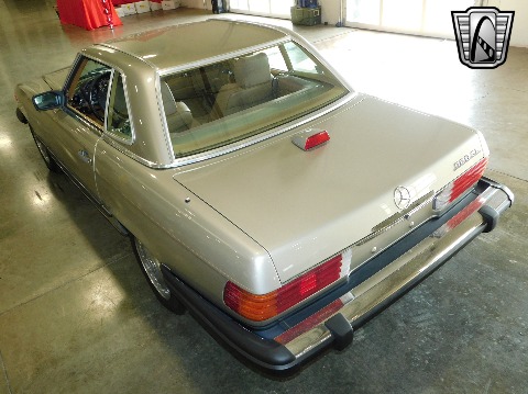 1987 Mercedes-Benz 560SL image 10