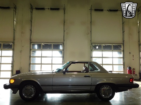 1987 Mercedes-Benz 560SL image 11