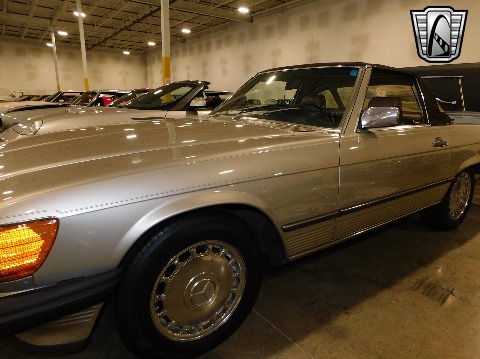 1987 Mercedes-Benz 560SL image 158
