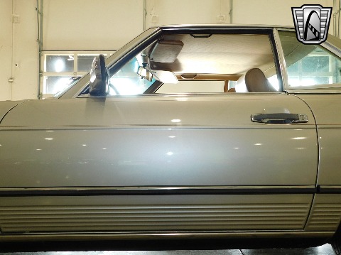 1987 Mercedes-Benz 560SL image 44