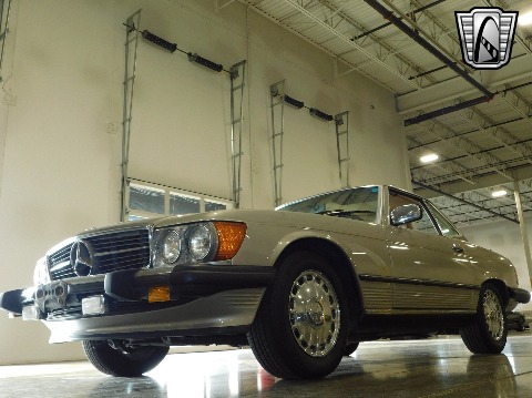 1987 Mercedes-Benz 560SL image 20
