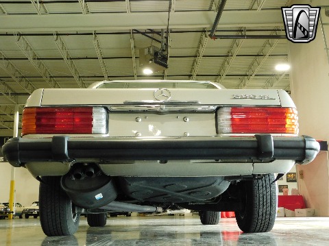 1987 Mercedes-Benz 560SL image 25