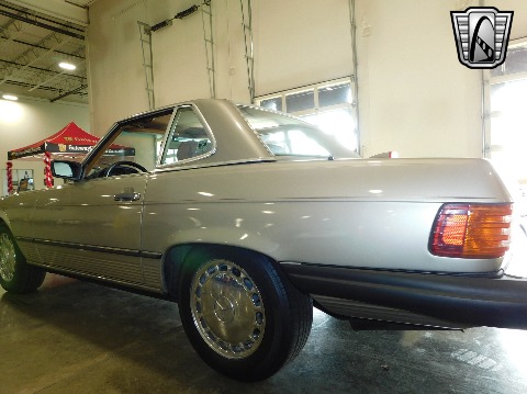 1987 Mercedes-Benz 560SL image 27