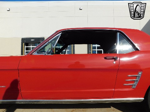 1966 Ford Mustang image 38