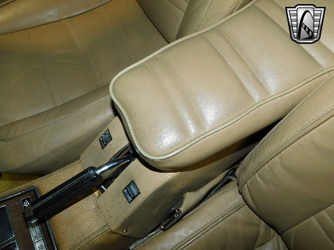 1976 Chevrolet Corvette image 89