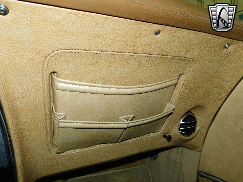 1976 Chevrolet Corvette image 90