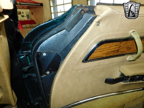 1976 Chevrolet Corvette image 98