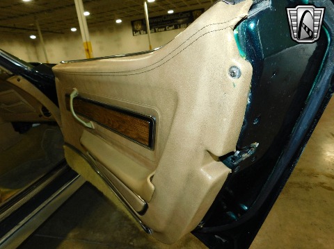 1976 Chevrolet Corvette image 100