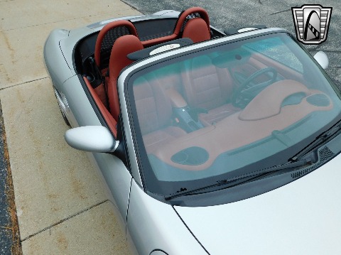 1999 Porsche Boxster image 32
