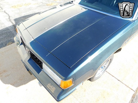 1987 Oldsmobile Cutlass Supreme image 31