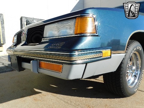1987 Oldsmobile Cutlass Supreme image 32