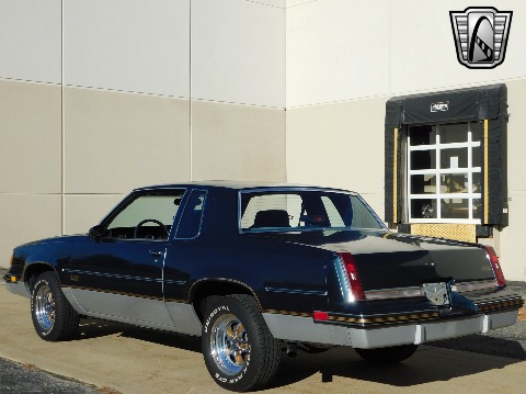 1987 Oldsmobile Cutlass Supreme image 16