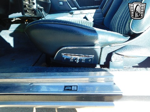 1987 Oldsmobile Cutlass Supreme image 93